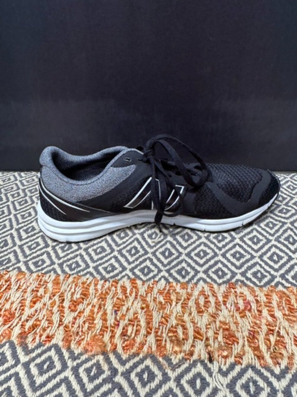 New Balance 635 v2 Woman's Size 10 - Picture 2 of 12